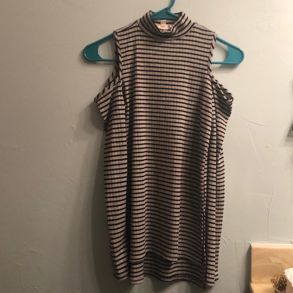 Women’s long sleeve blouse